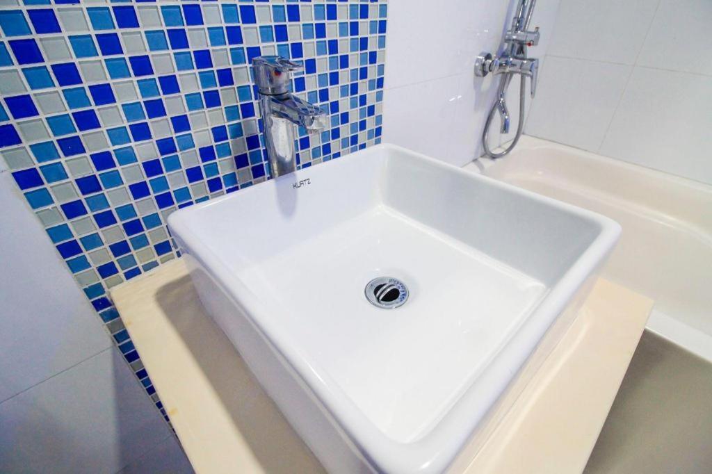 Hotel Dream World Araneta Cubao Quezon City Extérieur photo